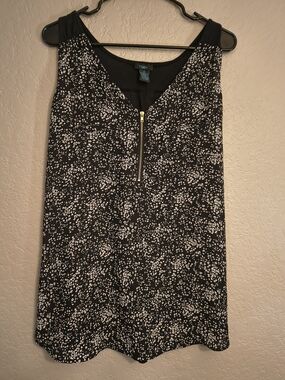 Rue21 1X Black & White Print Tank with Front Zip
